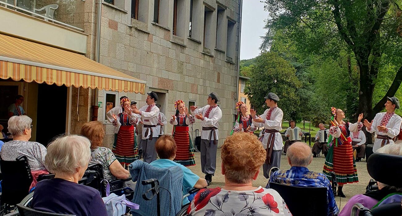 gruppo folkloristico 